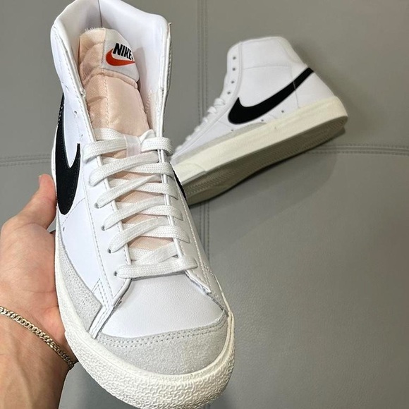 NWT NIKE BLAZER MID WHITE - Picture 2 of 4